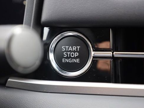 Used 2025 Mitsubishi Outlander SEL image 29