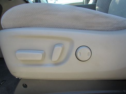Used 2017 Toyota Sienna LE FWD image 11