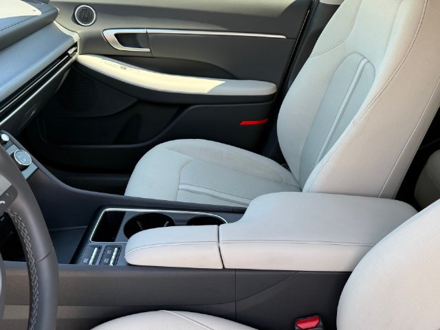 Used 2025 Hyundai Sonata SEL FWD image 14