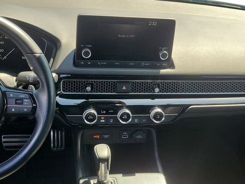 Used 2023 Honda Civic Sport image 18