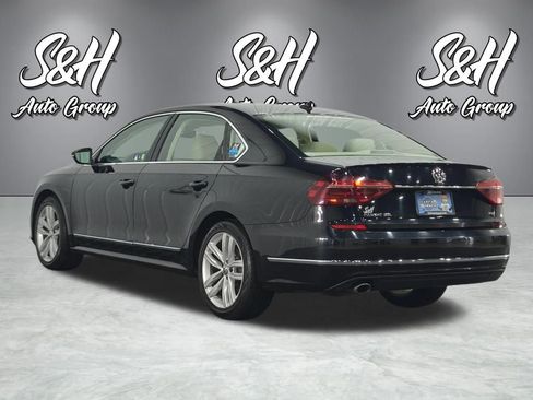 Used 2018 Volkswagen Passat 2.0T SEL Premium FWD image 16