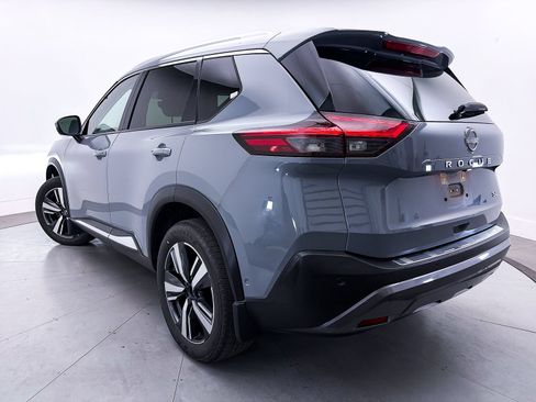 Used 2023 Nissan Rogue SL w/ SL Premium Package FWD image 2