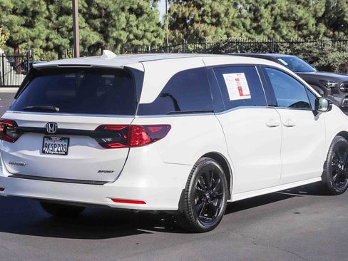 Used 2024 Honda Odyssey Sport image 6