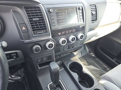 Used 2022 Toyota Sequoia SR5 AWD/4WD image 33