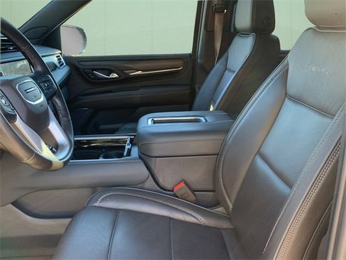 Used 2023 GMC Yukon Denali image 19