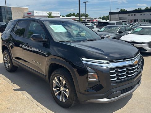 Used 2026 Chevrolet Equinox LT FWD image 1