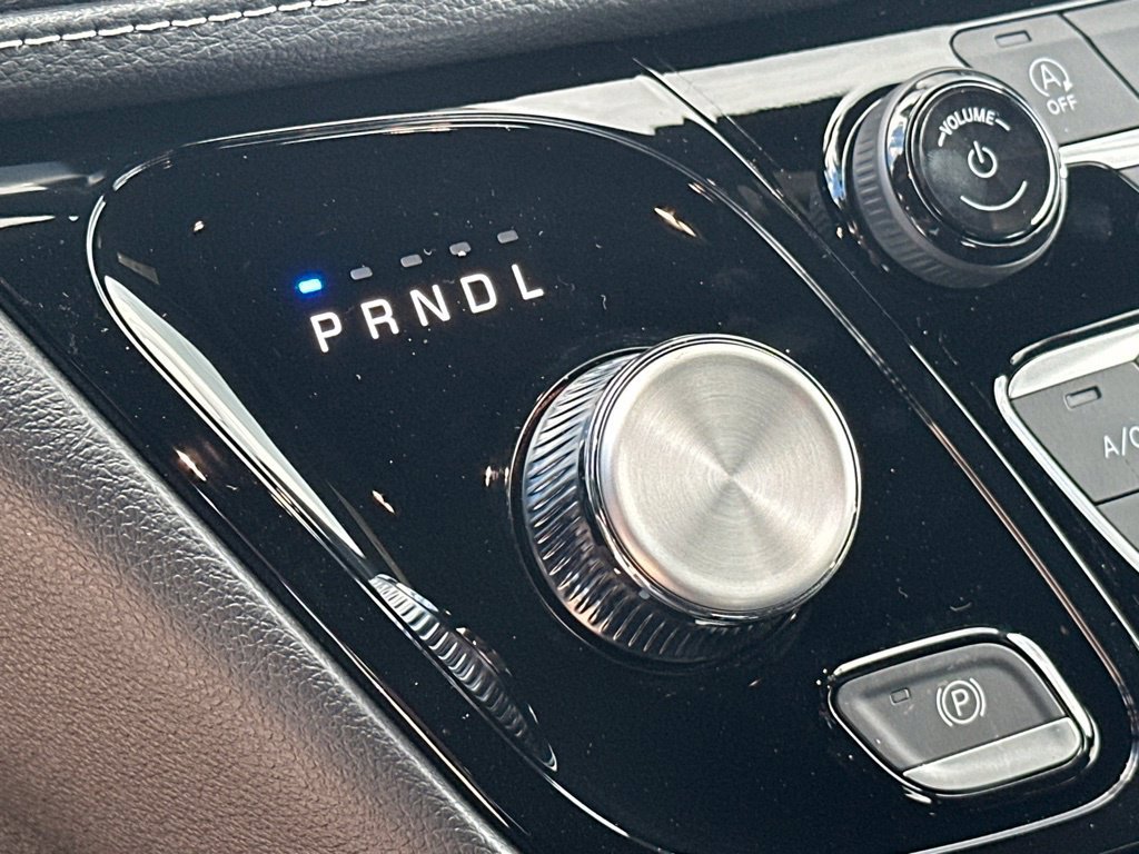 New 2027 Chrysler Pacifica Select AWD/4WD image 26