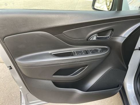 Used 2022 Buick Encore Preferred w/ Safety Package image 10