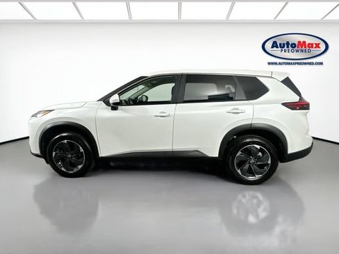 Used 2025 Nissan Rogue SV AWD/4WD image 8
