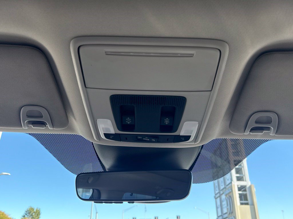 Certified 2025 Honda Pilot Elite image 38