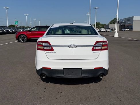 Used 2017 Ford Taurus SE FWD image 6