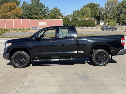 Used 2017 Toyota Tundra SR image 7