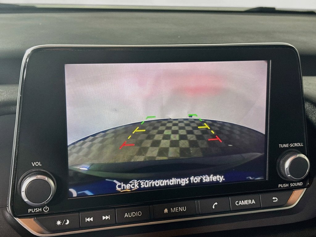 Used 2024 Nissan Rogue SV FWD image 16