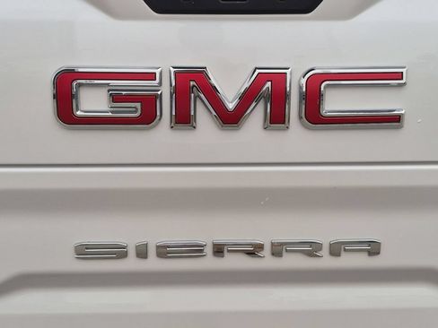 Used 2023 GMC Sierra 1500 SLT w/ SLT Premium Package RWD image 24