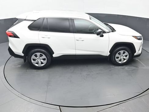 Used 2023 Toyota RAV4 LE AWD/4WD image 41