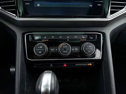 Used 2018 Volkswagen Atlas SEL image 24