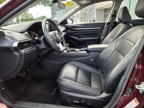 Used 2023 Nissan Altima 2.5 SL AWD/4WD image 3