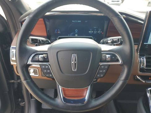 Certified 2024 Lincoln Navigator Reserve AWD/4WD image 14