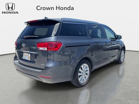 Used 2016 Kia Sedona EX FWD image 4