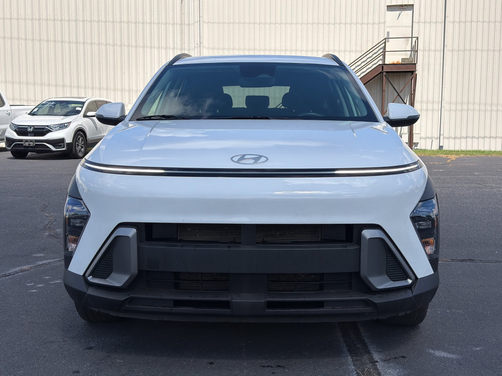Used 2025 Hyundai Kona SEL FWD image 3