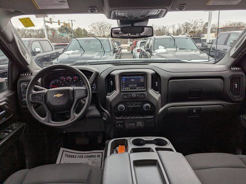 Used 2024 Chevrolet Silverado 3500 W/T image 11