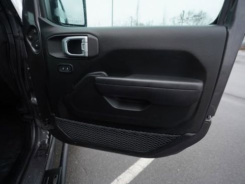 Used 2020 Jeep Wrangler Unlimited Sport image 21