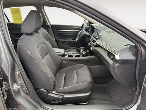 Used 2023 Nissan Altima 2.5 SV image 15