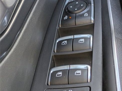 Used 2024 Kia Sorento S image 26