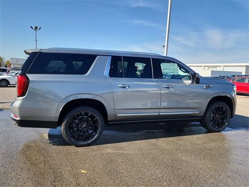 New 2026 GMC Yukon XL Denali image 2