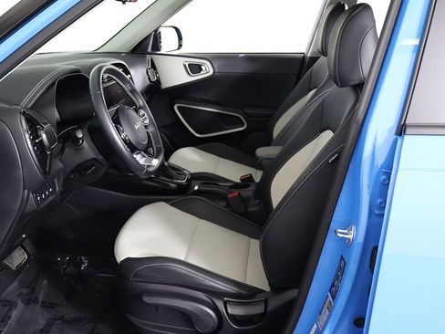 Used 2023 Kia Soul GT-Line FWD image 30