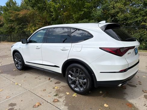 Used 2023 Acura MDX A-Spec AWD/4WD image 3