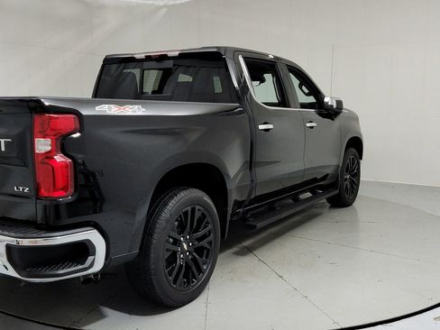 Used 2024 Chevrolet Silverado 1500 LTZ w/ LTZ Premium Package AWD/4WD image 5