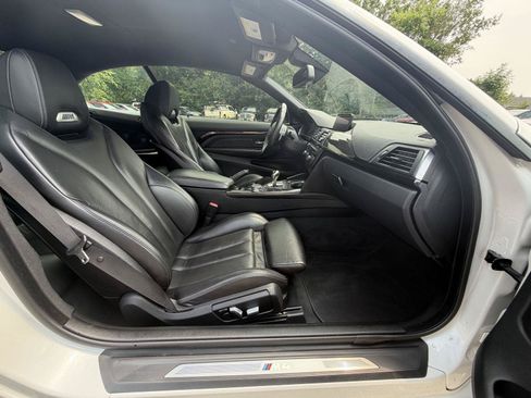 Used 2016 BMW M4 Convertible RWD image 28