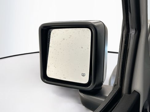 Used 2025 Jeep Wrangler Unlimited Rubicon image 16