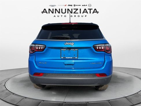 Certified 2024 Jeep Compass Limited image 4