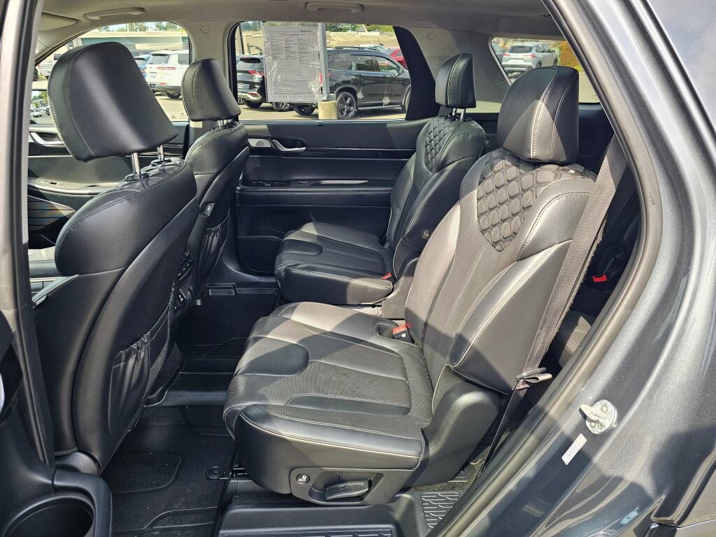 Used 2021 Hyundai Palisade Limited w/ Winter Package AWD/4WD image 24