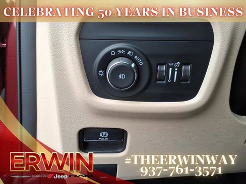 Certified 2023 Jeep Grand Cherokee Limited image 15