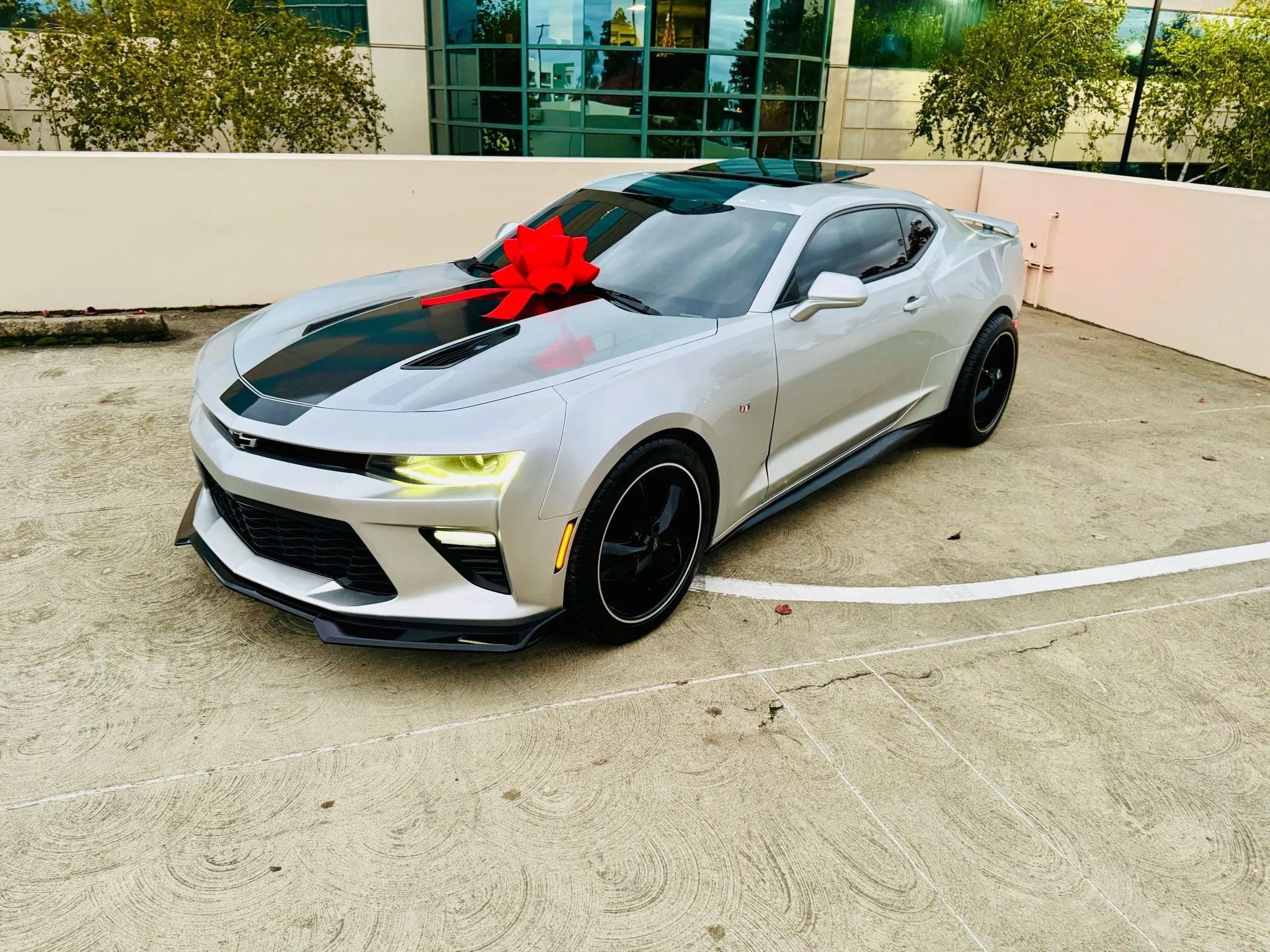 Used 2016 Chevrolet Camaro SS RWD image 5