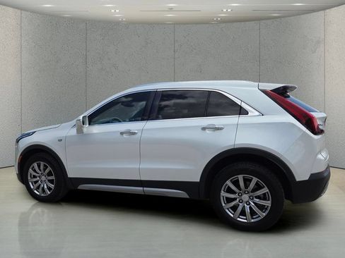 Used 2021 Cadillac XT4 Premium Luxury w/ Driver Awareness Package FWD image 8