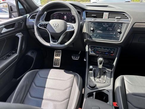 Used 2024 Volkswagen Tiguan SEL R-Line image 30