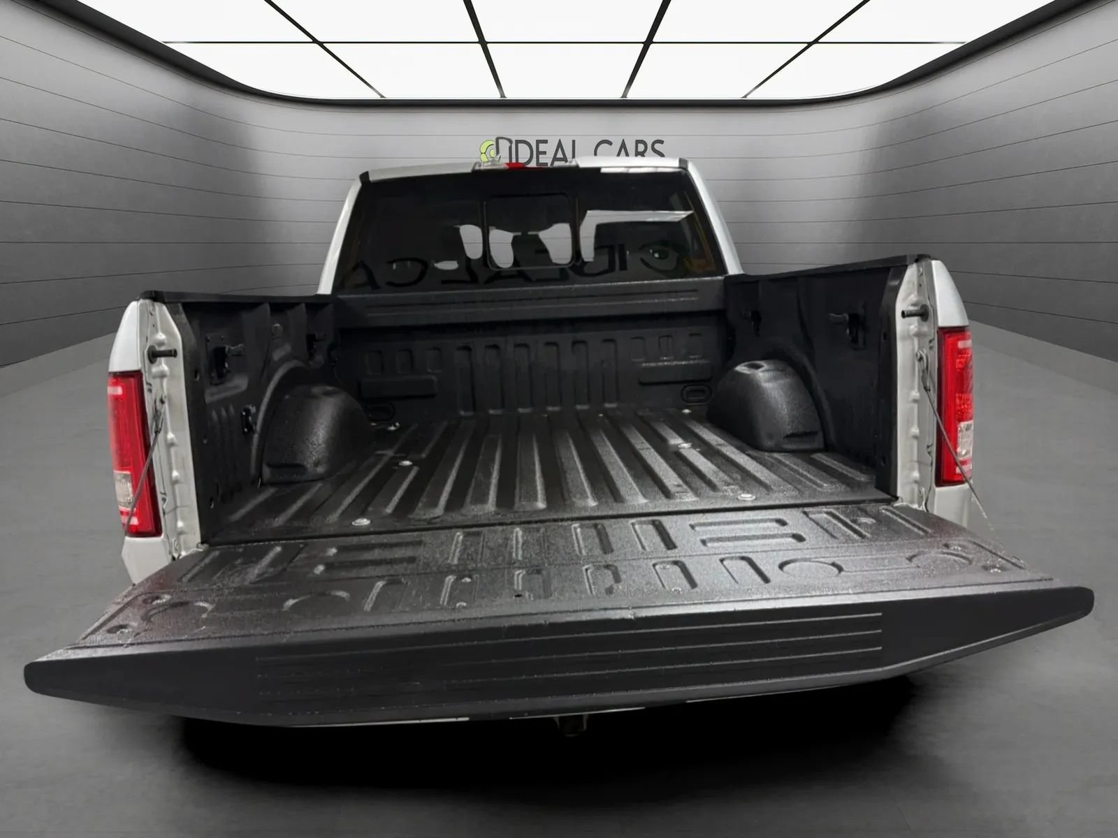 Used 2016 Ford F150 XLT w/ Equipment Group 302A Luxury AWD/4WD image 20