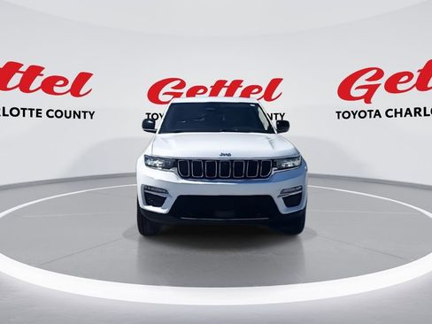 Used 2022 Jeep Grand Cherokee Limited w/ Luxury Tech Group II image 3