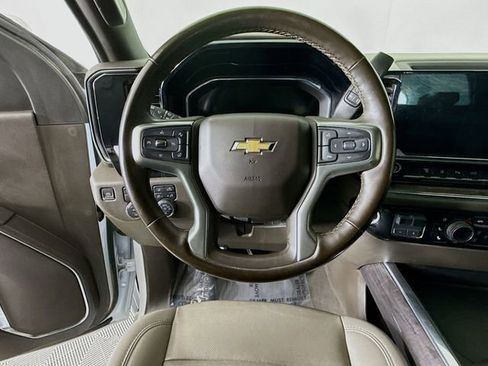 Used 2024 Chevrolet Silverado 2500 LTZ w/ LTZ Convenience Package image 14
