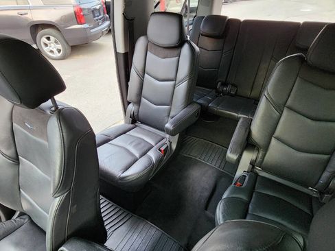 Used 2015 Cadillac Escalade ESV Luxury image 30