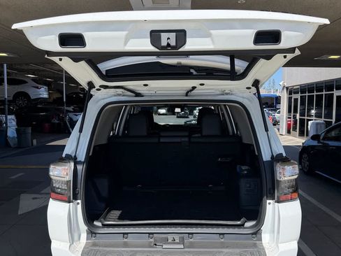 Used 2022 Toyota 4Runner TRD Pro AWD/4WD image 9