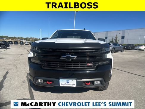 Used 2019 Chevrolet Silverado 1500 LT Trail Boss image 3