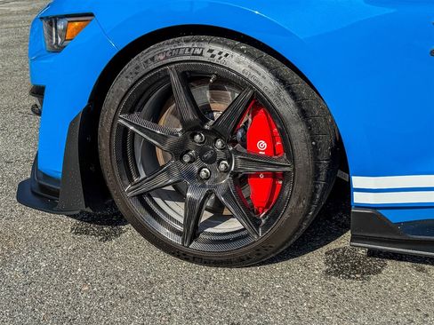 Used 2022 Ford Mustang Shelby GT500 w/ Carbon Fiber Track Pack image 19