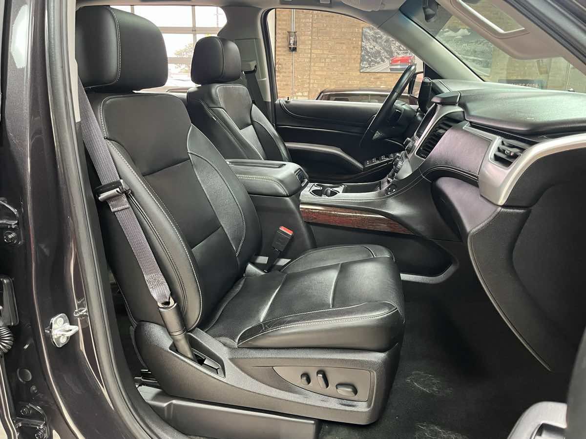Used 2017 GMC Yukon XL SLT w/ HD Trailering Package AWD/4WD image 27