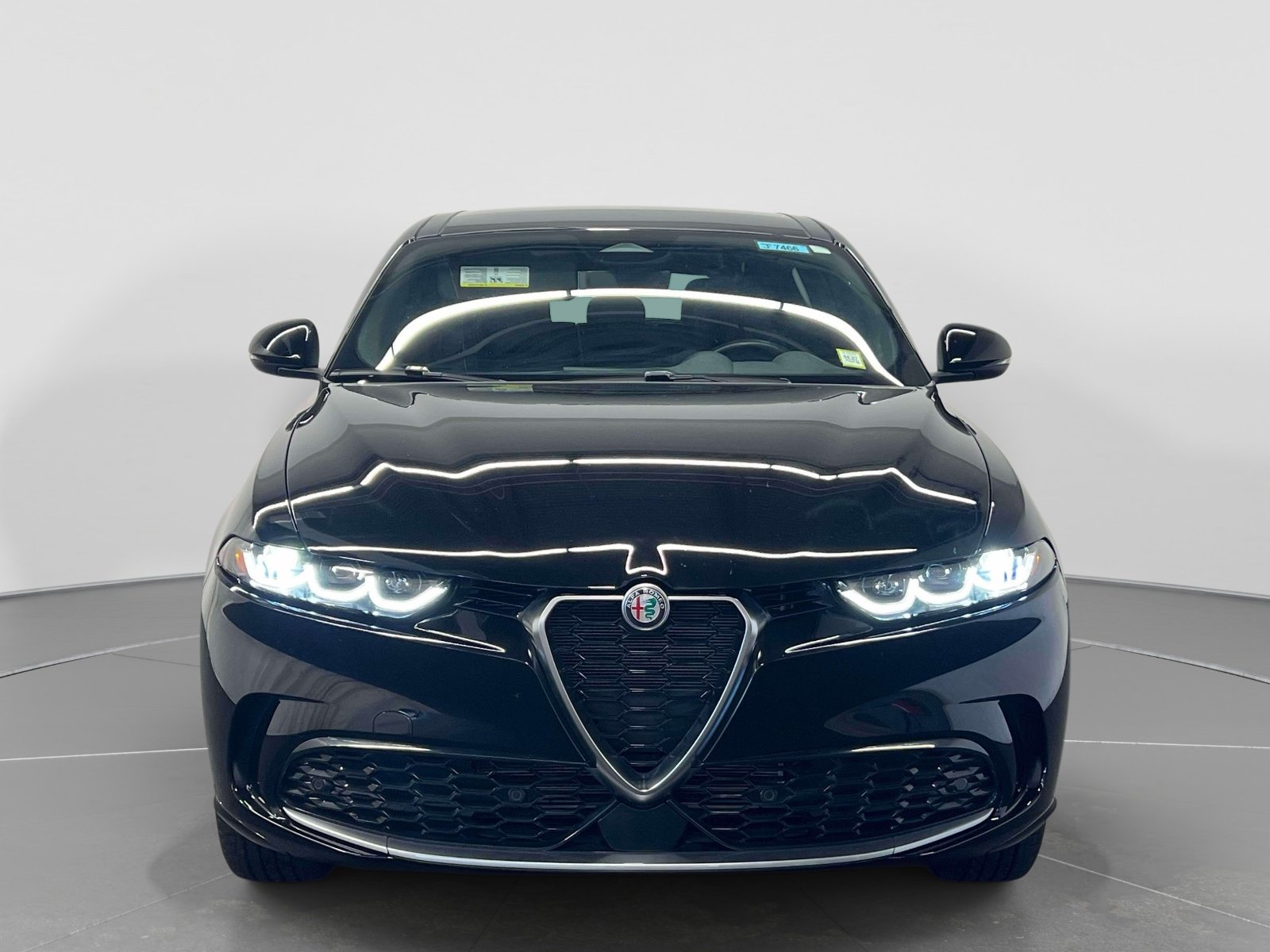 Used 2024 Alfa Romeo Tonale Ti AWD/4WD image 4