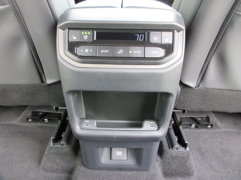 New 2026 Lexus TX 500h AWD image 22